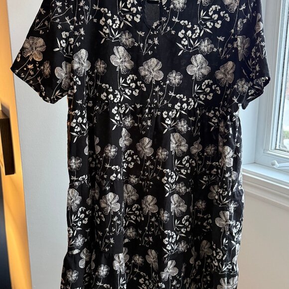 New Look Maternity Dress - Picture 2 of 3